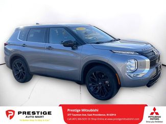 Used 2022 Mitsubishi Outlander SE video 1