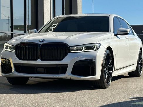 Used 2020 BMW 750i xDrive w/ Executive Package image 4