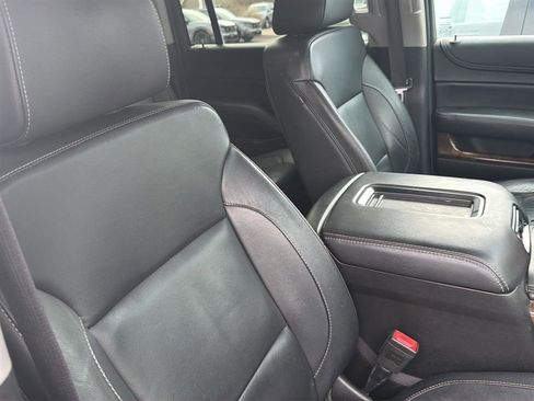 Used 2018 Chevrolet Suburban LT AWD/4WD image 9