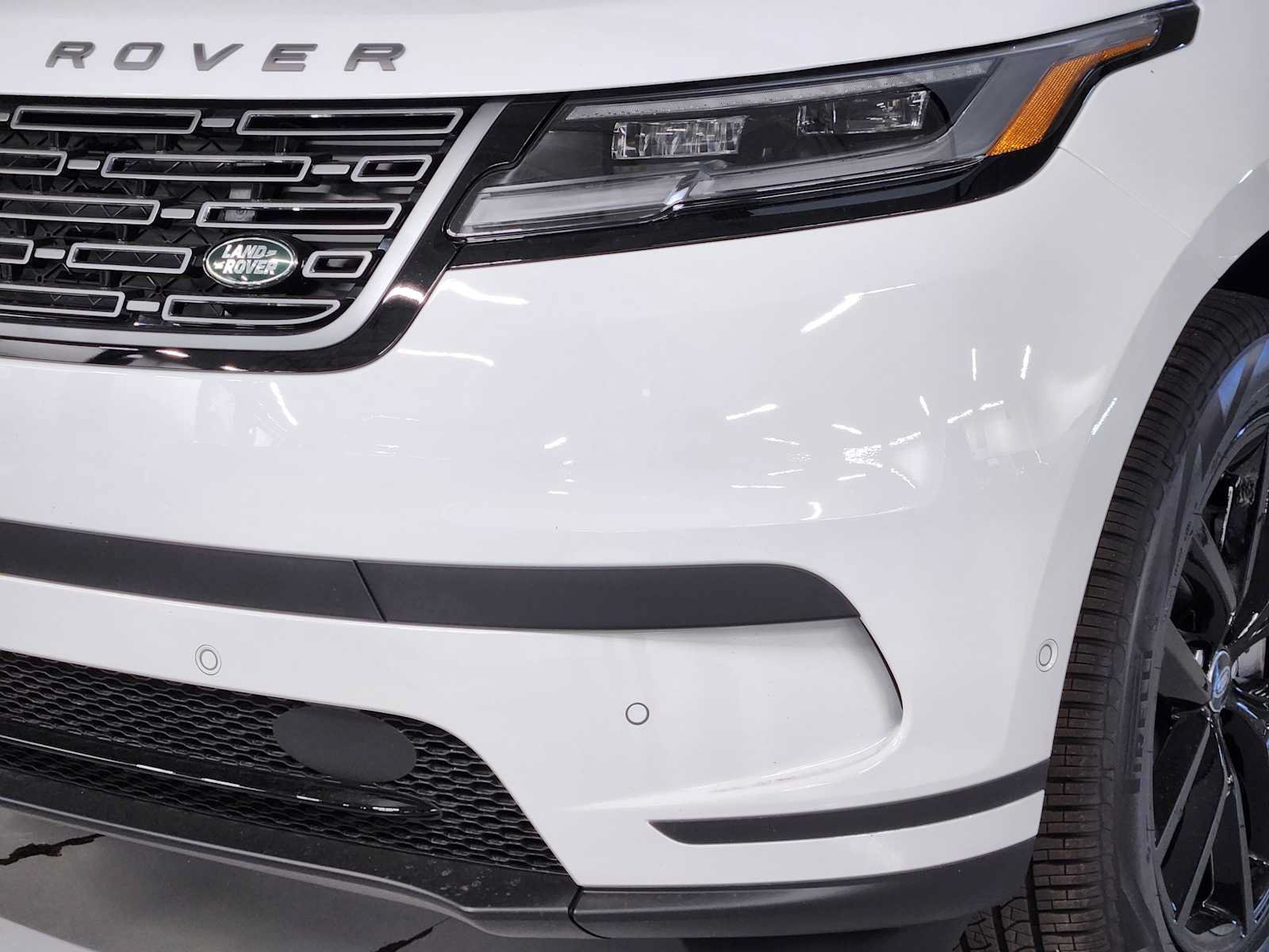 New 2026 Land Rover Range Rover Velar S AWD/4WD image 12