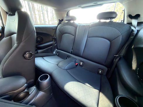 Used 2024 MINI Cooper S image 11