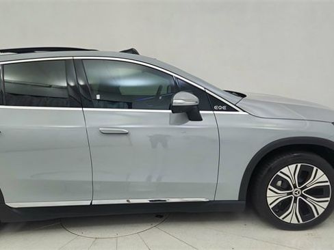 Used 2024 Mercedes-Benz EQE 350+ 4MATIC SUV w/ Driver Assistance Package image 8