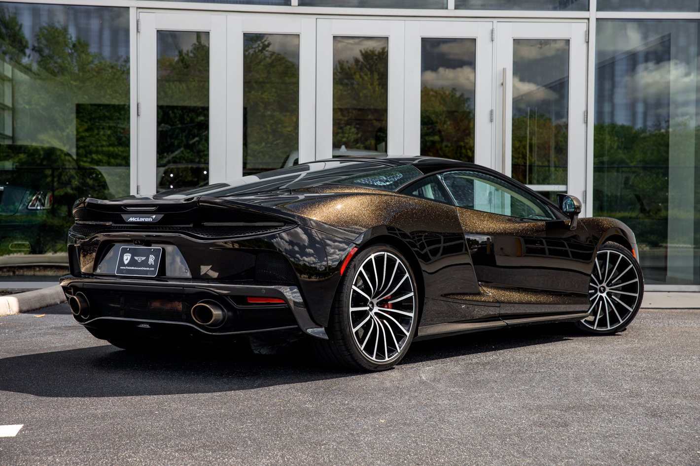 Used 2021 McLaren GT RWD image 16