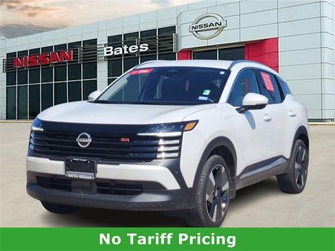 Certified 2025 Nissan Kicks SR image 2