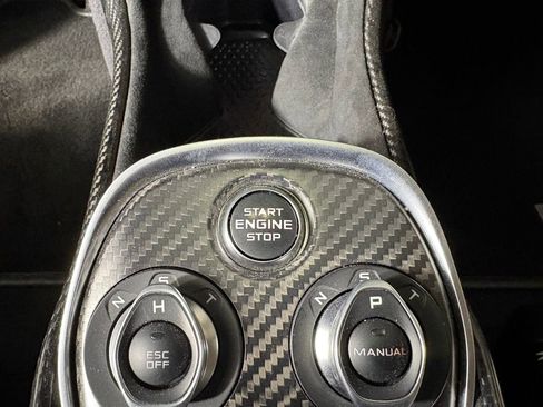 Used 2018 McLaren 570S Spider image 21