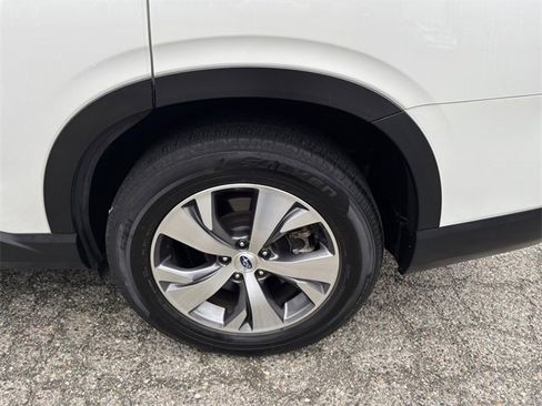 Certified 2022 Subaru Ascent Premium w/ Convenience Package image 25