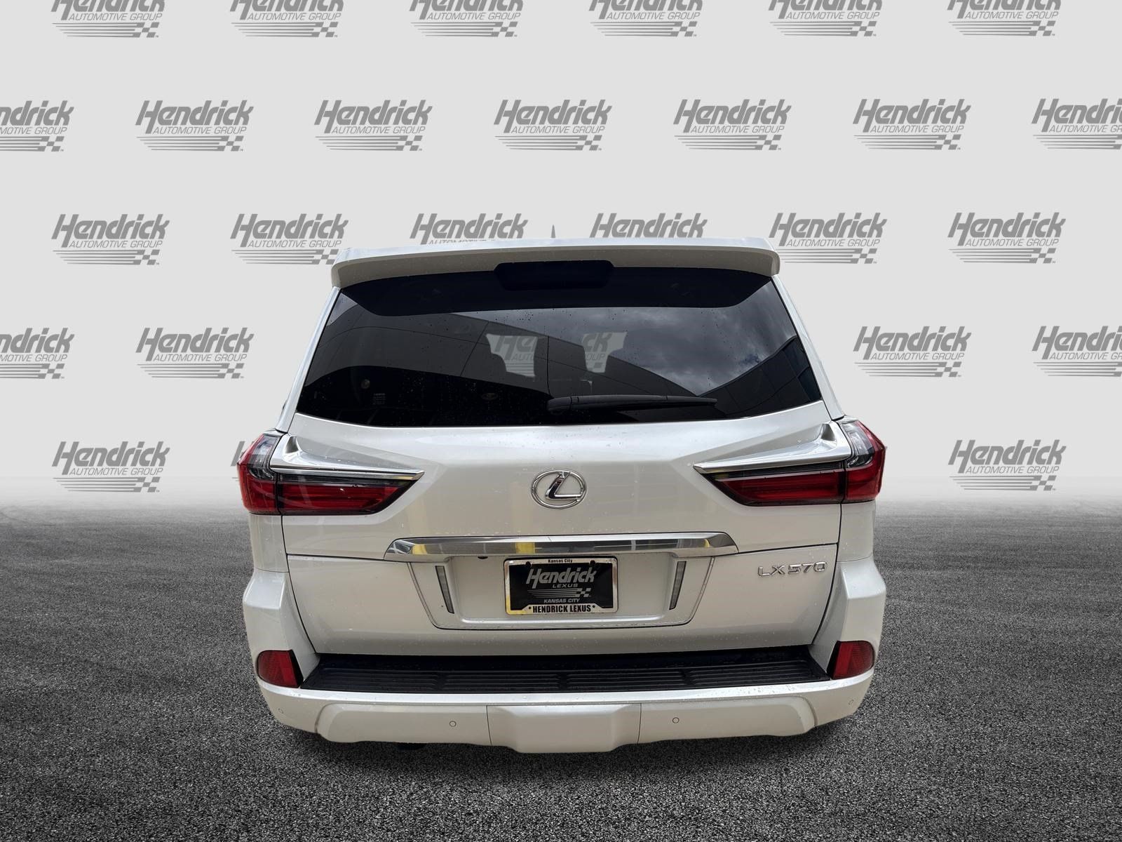 Used 2021 Lexus LX 570 4WD w/ Luxury Package image 9