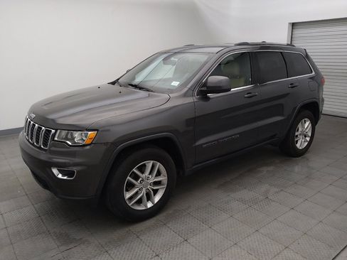 Used 2017 Jeep Grand Cherokee Laredo w/ Quick Order Package 2BE RWD image 2