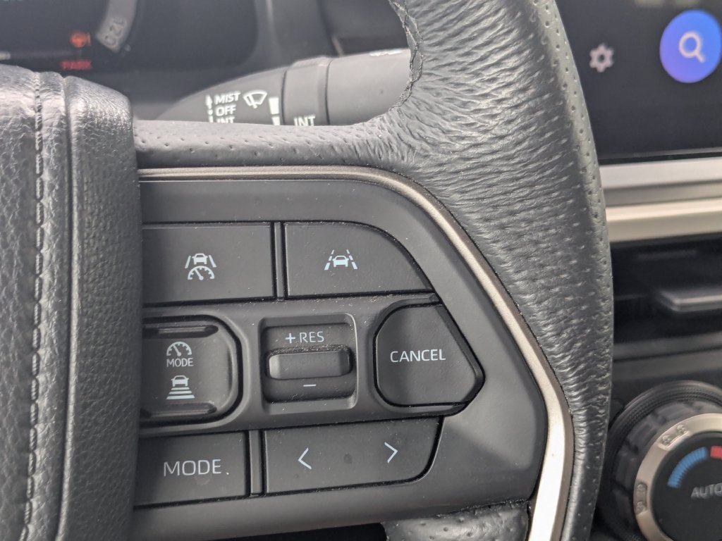 Used 2025 Toyota Tacoma TRD Off-Road AWD/4WD image 31