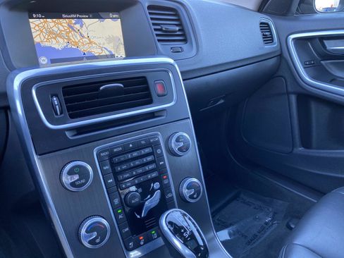 Used 2015 Volvo S60 T5 Platinum image 25