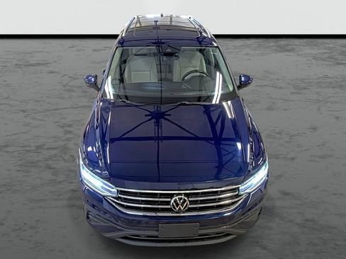 Used 2022 Volkswagen Tiguan SE AWD/4WD image 6