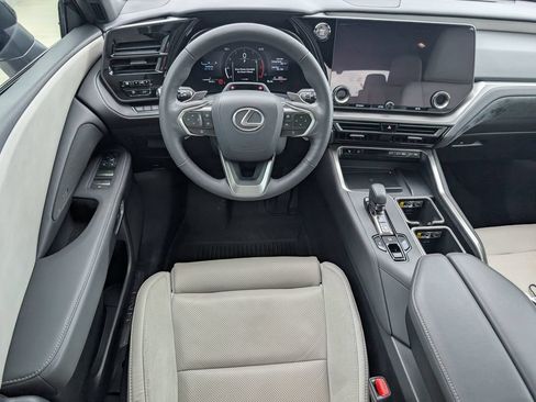 Used 2024 Lexus TX 350 FWD w/ Technology Package image 4