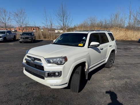 Used 2023 Toyota 4Runner Limited image 10