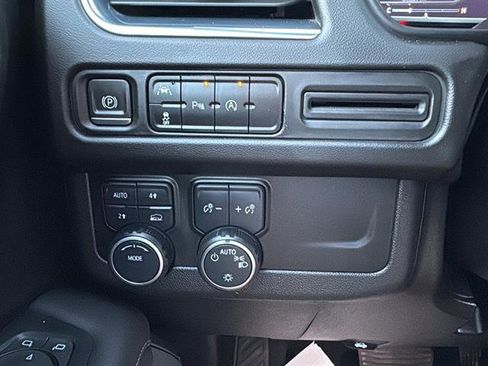 Used 2023 Chevrolet Tahoe LT image 18