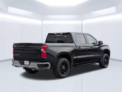 Used 2024 Chevrolet Silverado 1500 LTZ w/ Z71 Off-Road Package AWD/4WD image 6