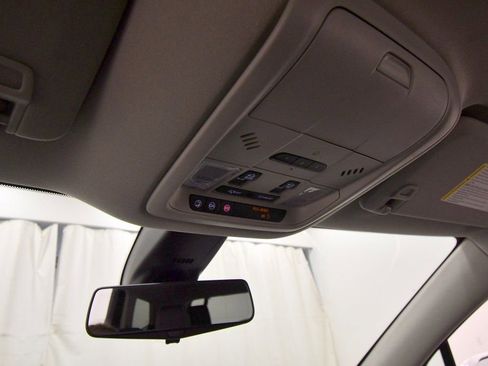 Used 2020 Buick Enclave Avenir w/ Avenir Technology Package image 30