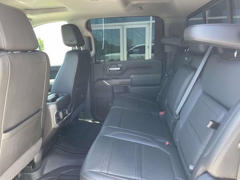 Used 2022 GMC Sierra 2500 Denali w/ Denali Ultimate Package AWD/4WD image 11