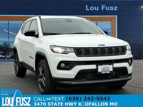 New 2026 Jeep Compass Latitude image 1