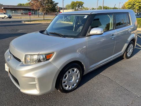 Used 2015 Scion xB image 6