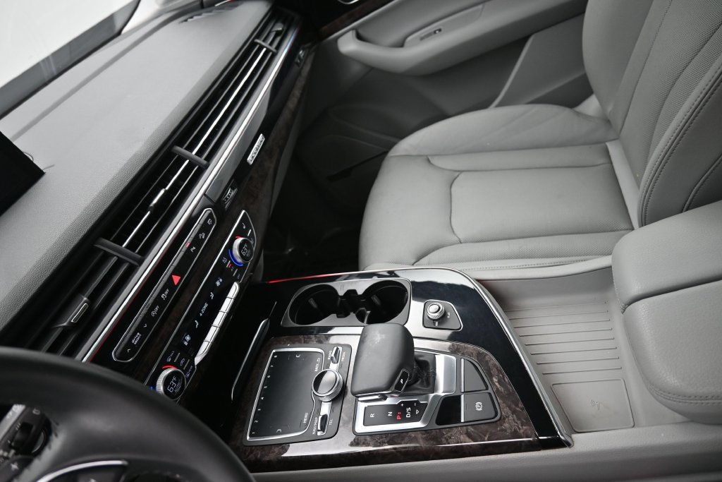 Used 2018 Audi Q7 3.0T Prestige AWD/4WD image 20