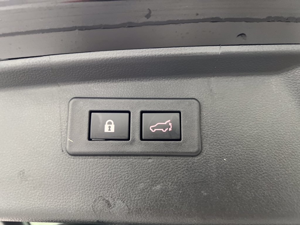 Used 2025 Subaru Outback Touring XT AWD/4WD image 47