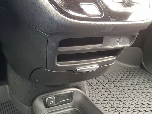 New 2026 Chrysler Voyager LX image 12