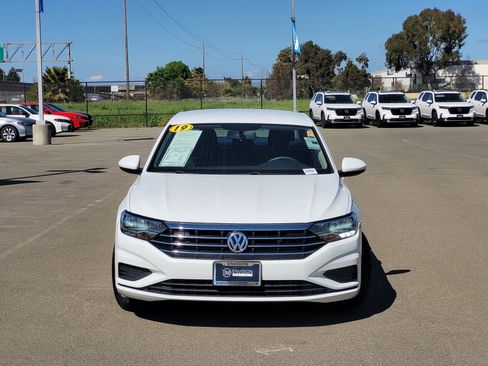 Used 2019 Volkswagen Jetta S image 2