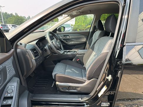 Certified 2023 Nissan Rogue SV AWD/4WD image 11