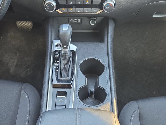 Used 2025 Nissan Altima 2.5 SV AWD/4WD image 14