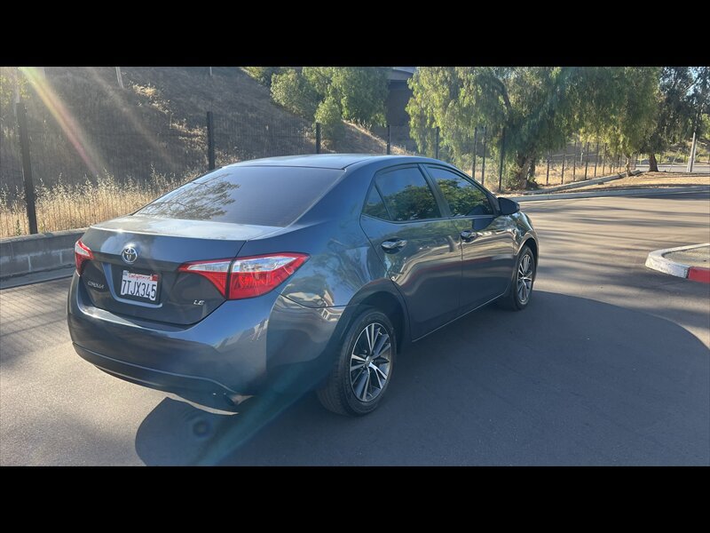 Used 2016 Toyota Corolla LE FWD image 12