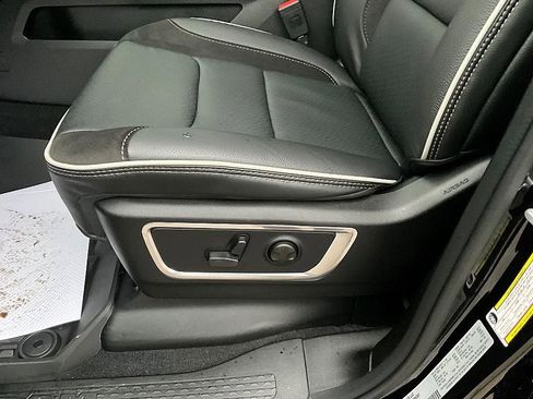 New 2026 RAM 1500 Laramie w/ Night Edition image 15