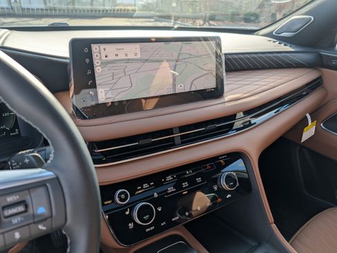 New 2026 INFINITI QX60 Autograph image 16