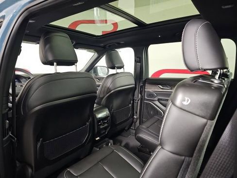 New 2026 Jeep Grand Cherokee L Limited image 12