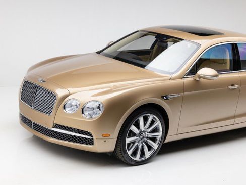 Used 2015 Bentley Flying Spur W12 image 25