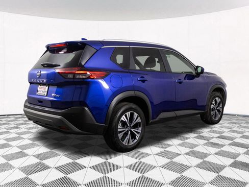 Used 2023 Nissan Rogue SV w/ SV Premium B Package image 15