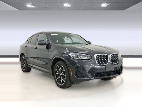 Used 2025 BMW X4 xDrive30i image 7