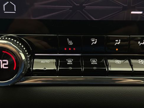 Used 2024 GMC Canyon Elevation w/ Convenience Package image 5