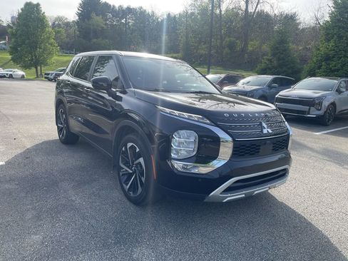 Used 2022 Mitsubishi Outlander SE AWD/4WD image 1