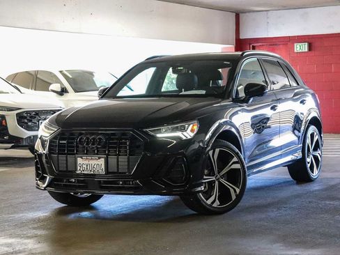Used 2023 Audi Q3 2.0T Premium Plus w/ Premium Plus Package AWD/4WD image 1