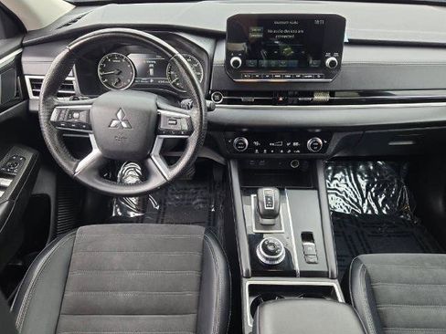 Used 2024 Mitsubishi Outlander SE FWD image 19