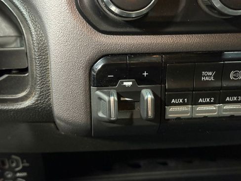 Used 2024 RAM 3500 SLT w/ Quick Order Package 2YG SLT image 29