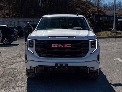 Used 2025 GMC Sierra 1500 Elevation w/ Preferred Package AWD/4WD image 2