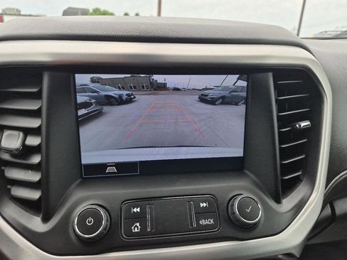 Used 2023 GMC Acadia SLT w/ Preferred Package AWD/4WD image 24