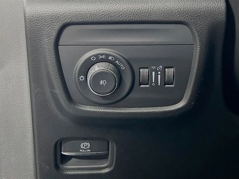 Used 2024 Jeep Grand Cherokee Summit w/ Luxury Tech Group V image 11