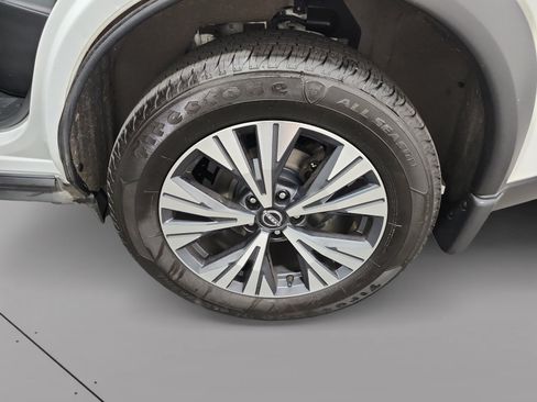 Used 2023 Nissan Rogue SV w/ SV Premium B Package AWD/4WD image 14