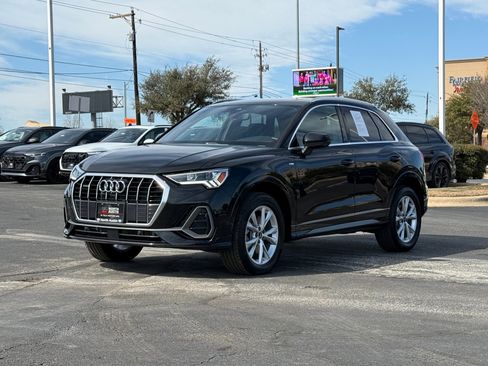 Certified 2025 Audi Q3 2.0T Premium Plus w/ Premium Plus Package image 12