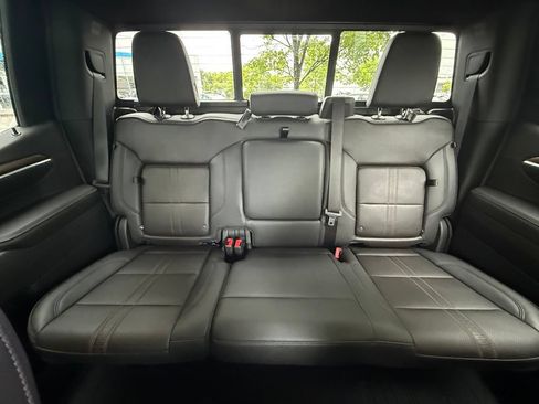 Used 2023 Chevrolet Silverado 1500 High Country w/ High Country Premium Package AWD/4WD image 33