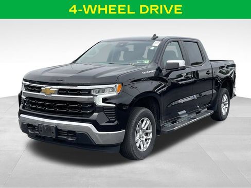 Used 2022 Chevrolet Silverado 1500 LT AWD/4WD image 4