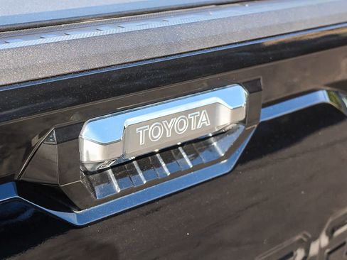 Used 2022 Toyota Tundra Limited image 36