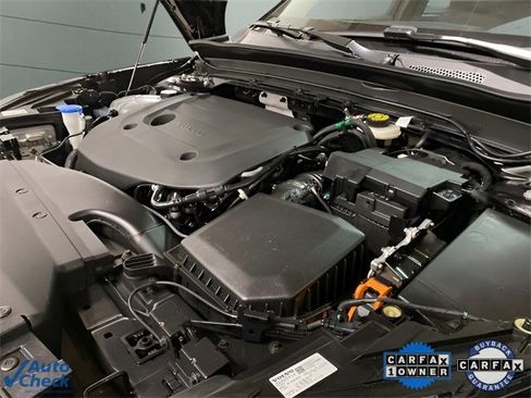 Used 2025 Volvo XC40 B5 Core image 77